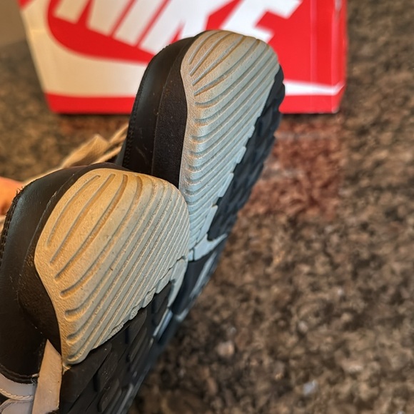 Nike air trainer SC high raiders 2012 sneakers EUC 10.5 - Picture 9 of 16